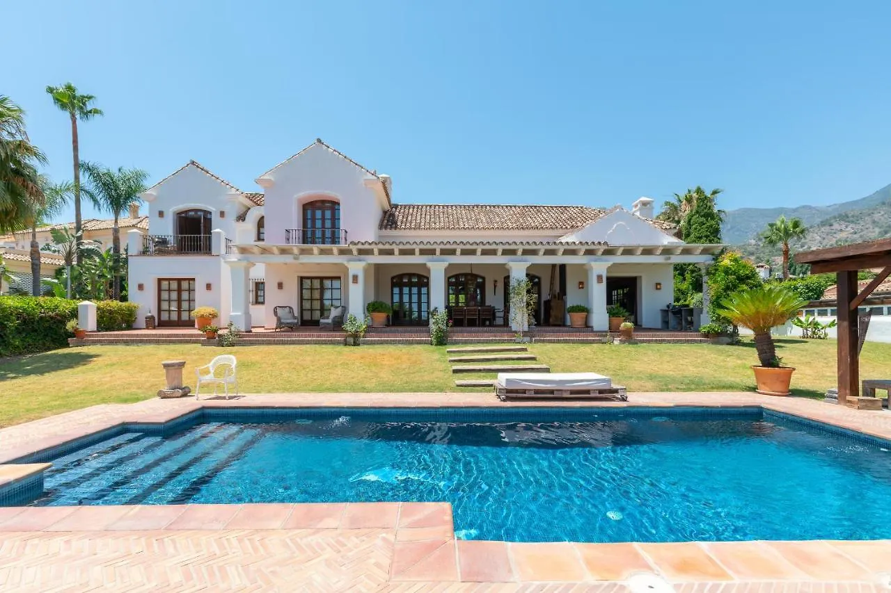 Villa Casa Sol. Encantadora Villa Con Piscina Marbella