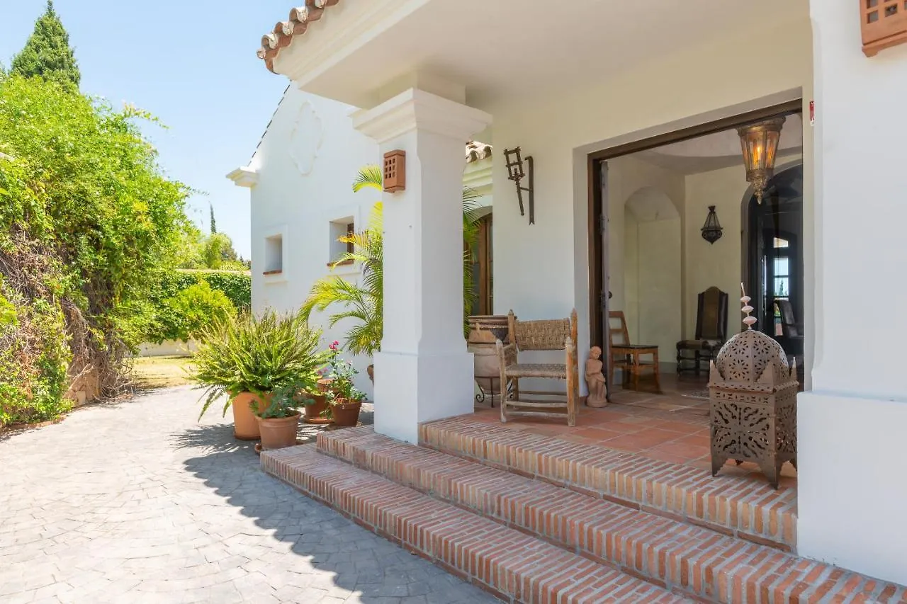 Villa Casa Sol. Encantadora Villa Con Piscina Marbella