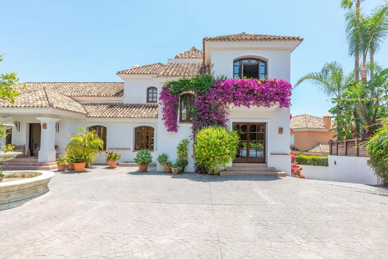 Villa Casa Sol. Encantadora Villa Con Piscina Marbella