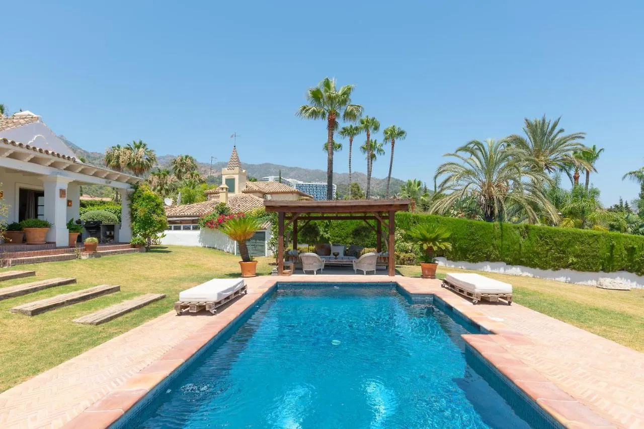 Villa Casa Sol. Encantadora Villa Con Piscina Marbella