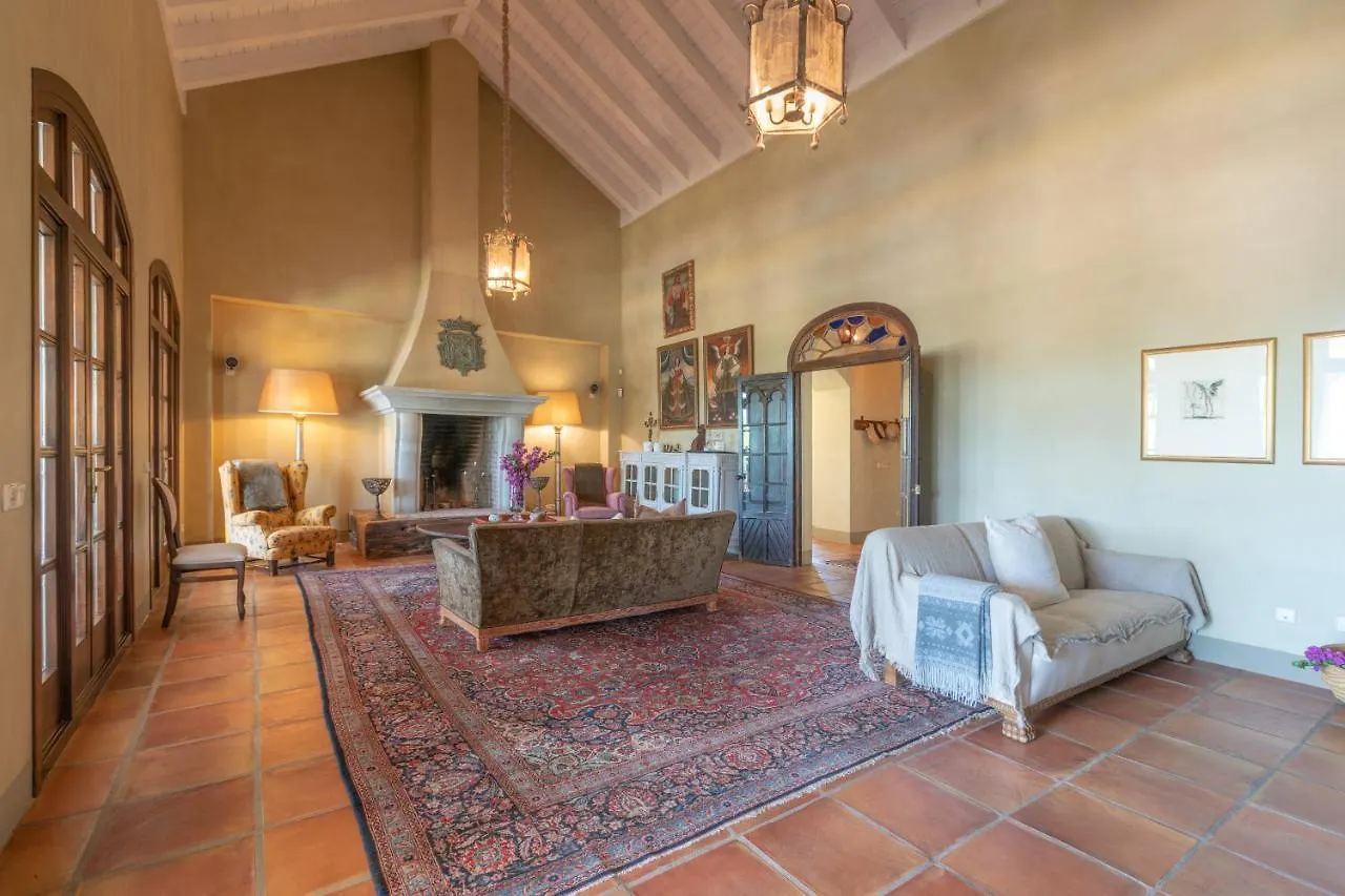 Villa Casa Sol. Encantadora Villa Con Piscina Marbella