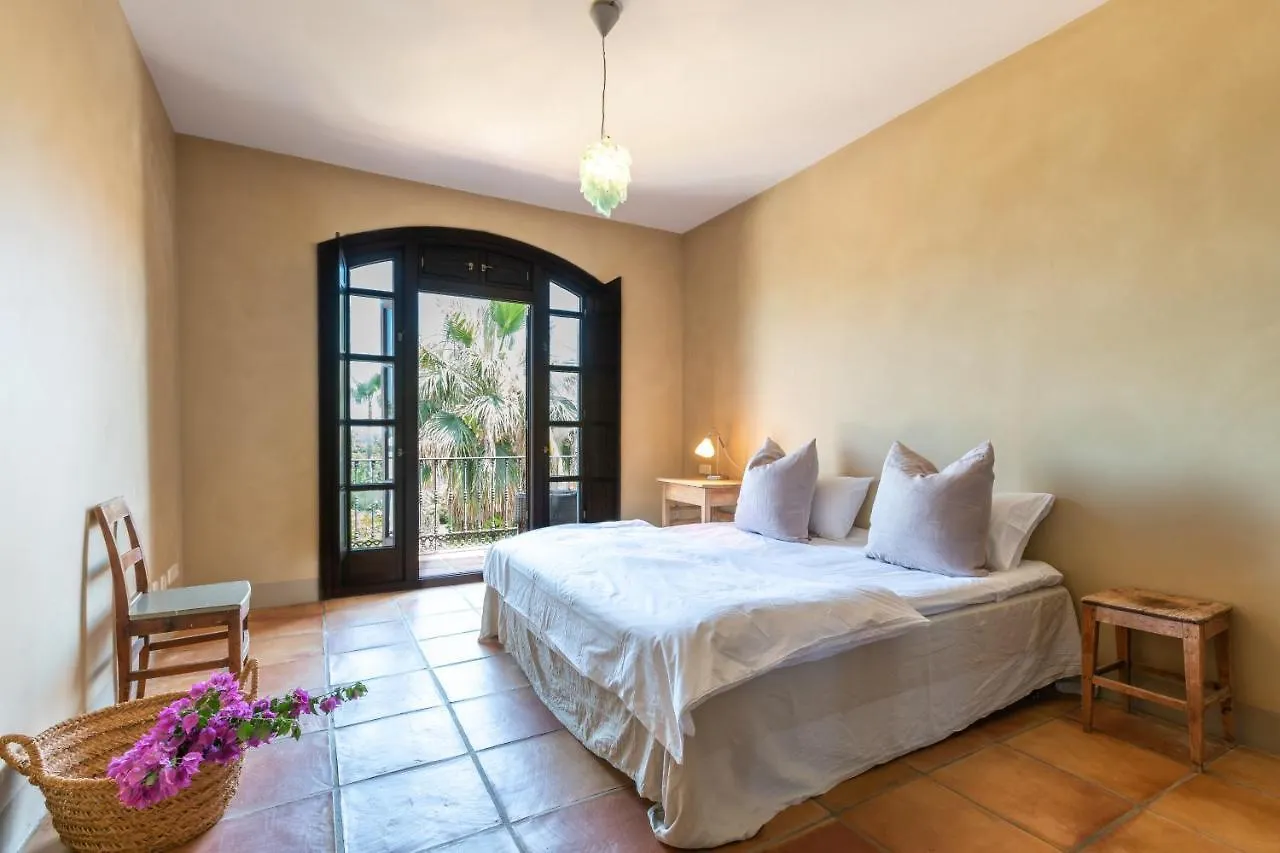 Villa Casa Sol. Encantadora Villa Con Piscina Marbella